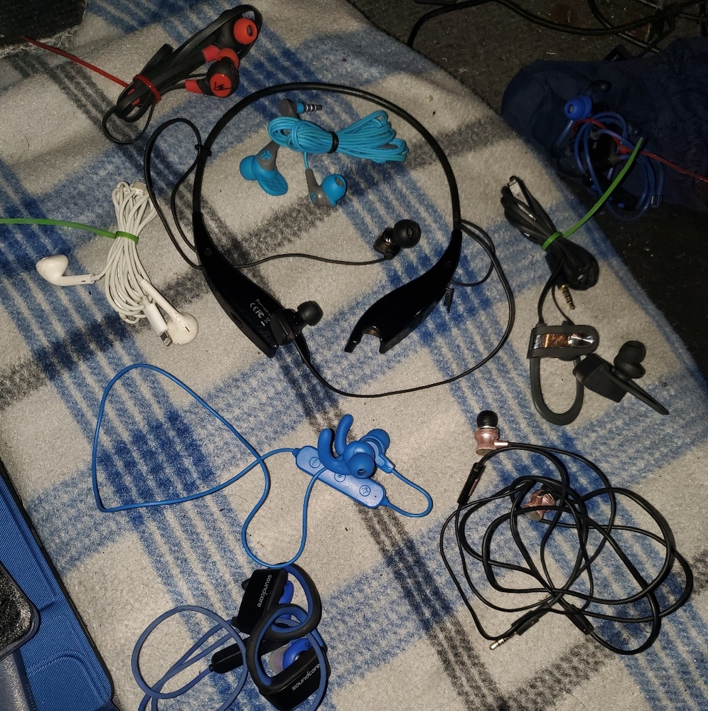 Ear buds bundle